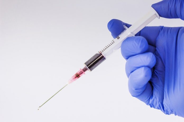 Organizaciones civiles y farmacéuticas se unen a favor de la vacunación
