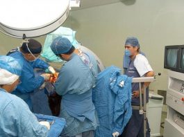 Médicos del IMSS ofrecen nuevas técnicas de reconstrucción a pacientes con tumores