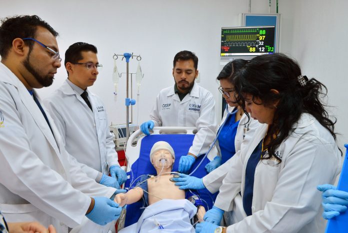 Con simuladores, la UNAM a la vanguardia en enseñanza médica