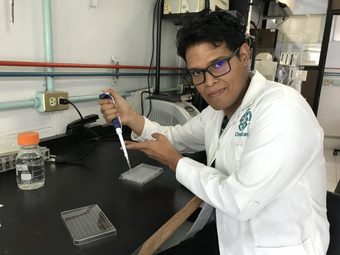 Francisco Alejandro Lagunas Rangel, estudiante del Departamento de Genética y Biología Molecular Cinvestav