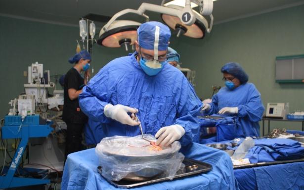 El IMSS recuerda el primer trasplante de corazón hecho en el CMN La Raza