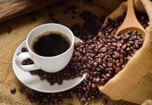 Vinculan exceso de cafeína con migraña