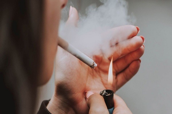 Fumar un cigarro «para el estrés» eleva el riesgo de padecer ansiedad