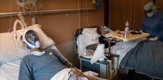 Pacientes con Covid-19 infectan a la mitad de su familia, según estudio