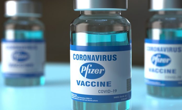 Secretaría de Salud analiza el caso de la médica que presentó fuerte reacción a la vacuna contra la COVID-19