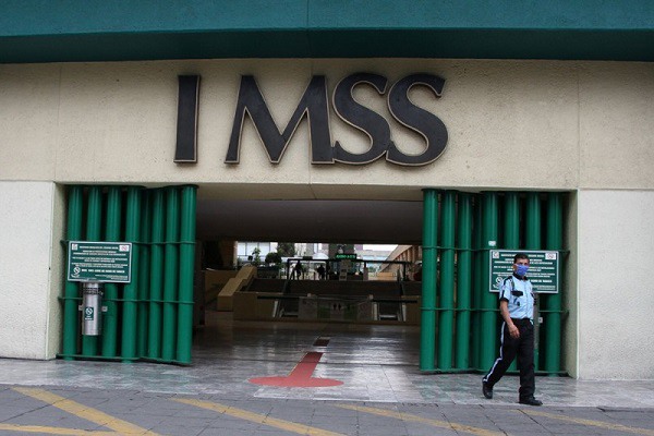 El IMSS invita a trámites en línea para reducir contagios de Covid-19