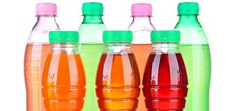 Profeco evidencia bebidas saborizadas con más azúcar que un refresco