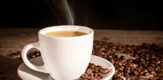 Tomar demasiado café podría causar enfermedades cerebrales