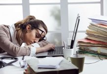 Seis señales de que padeces estrés laboral y cómo combatirlo