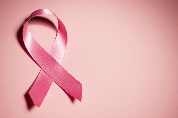 UNAM alerta aumento de cáncer de mama en mujeres jóvenes