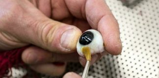 Un ingeniero londinense recibirá la primera prótesis ocular impresa en 3D