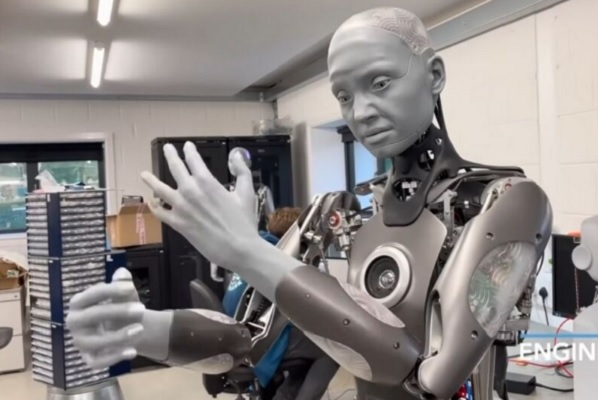 Revelan el robot que puede replicar todas las emociones humanas