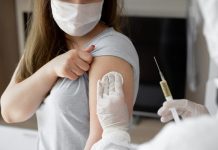 Vacuna logra detener cáncer de mama en mujer estadunidense